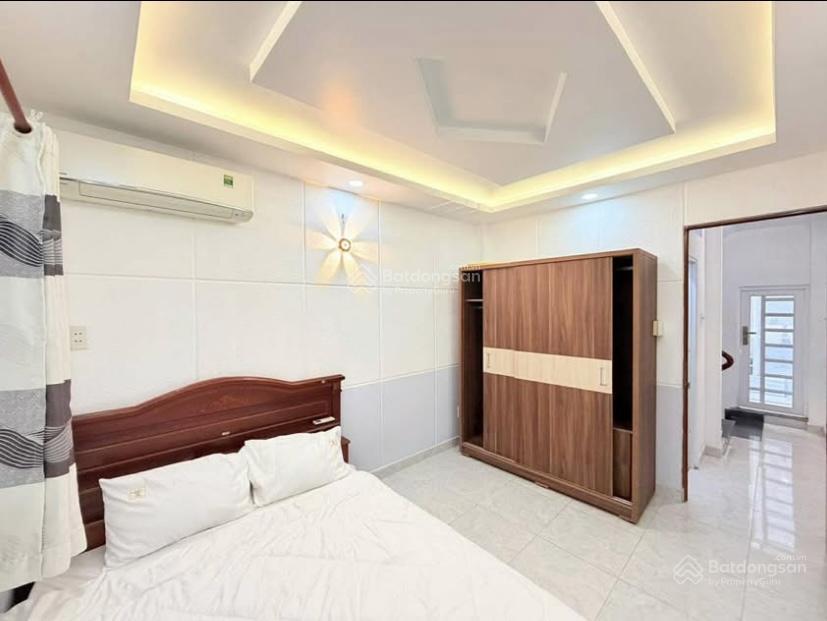 Phan xích long phú nhuận  nhà mới 5 tầng btct  nhỉnh 6.5 tỷ thương lượng