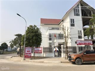 Cần bán căn biệt thự new house city 204m2 , quốc oai , 7x tr/m2.  0983 968 ***