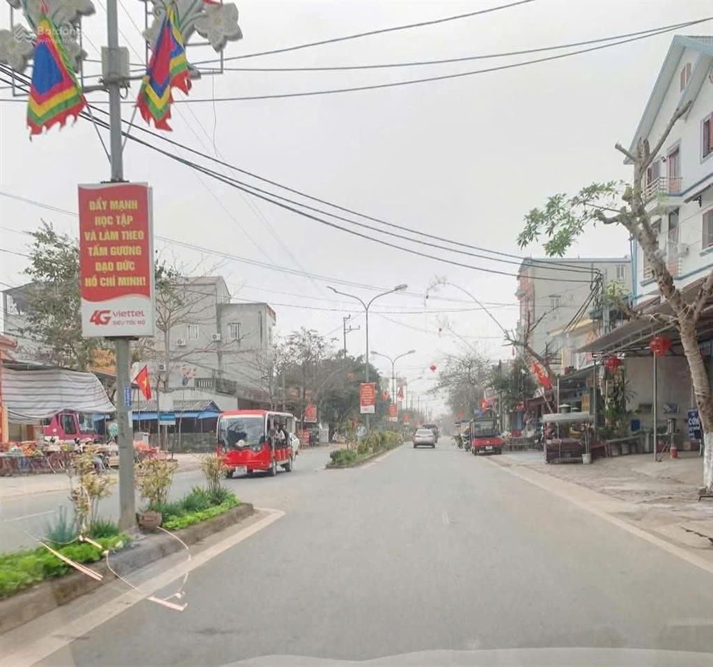 Chính chủ bán đất thổ cư 3 mặt tiền ngay kdl văn hóa nghỉ dưỡng vnlạc thủy