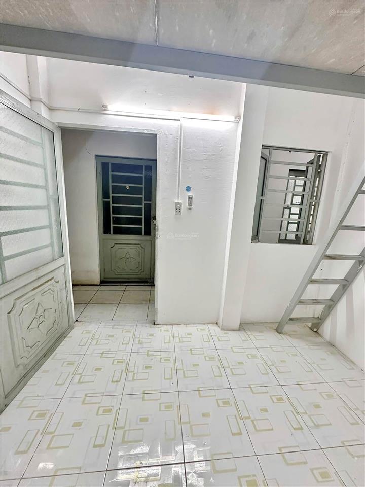 Cho thuê nhà trọ gác lửng, 1wc, 20m2, 2,5 triệu tại bùi văn ba, p tân thuận đông, q.7, tp.hcm