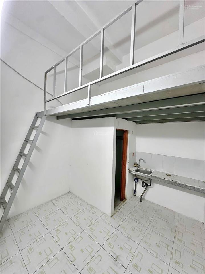 Cho thuê nhà trọ gác lửng, 1wc, 20m2, 2,5 triệu tại bùi văn ba, p tân thuận đông, q.7, tp.hcm