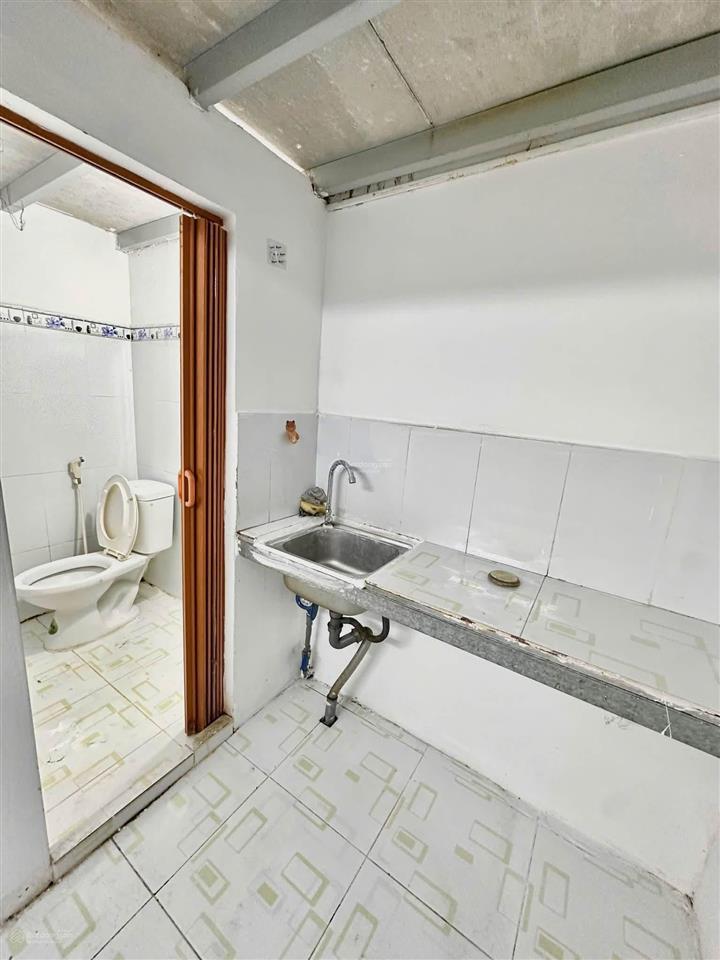 Cho thuê nhà trọ gác lửng, 1wc, 20m2, 2,5 triệu tại bùi văn ba, p tân thuận đông, q.7, tp.hcm