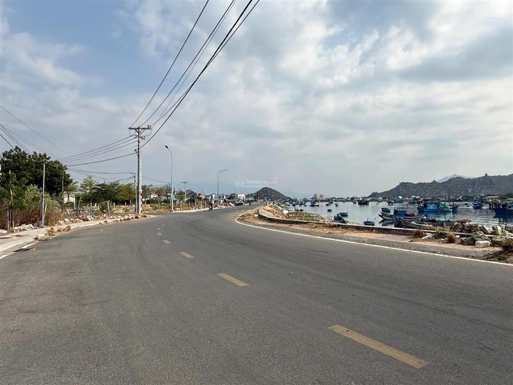 Bán đất mặt tiền đầm nại  view biển đẹp, 2 mặt tiền, tiềm năng kinh doanhoanh