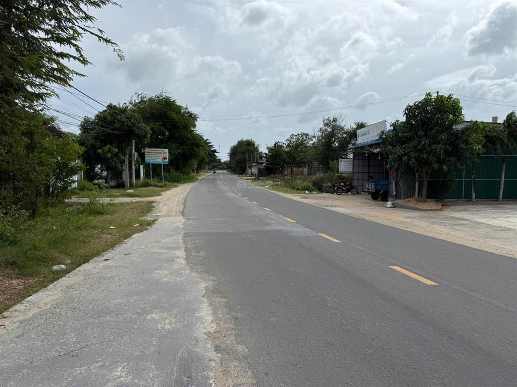 Bán đất xào 2 mặt tiền  gần đường 704 khánh hải, phường ninh chử, khánh hoà