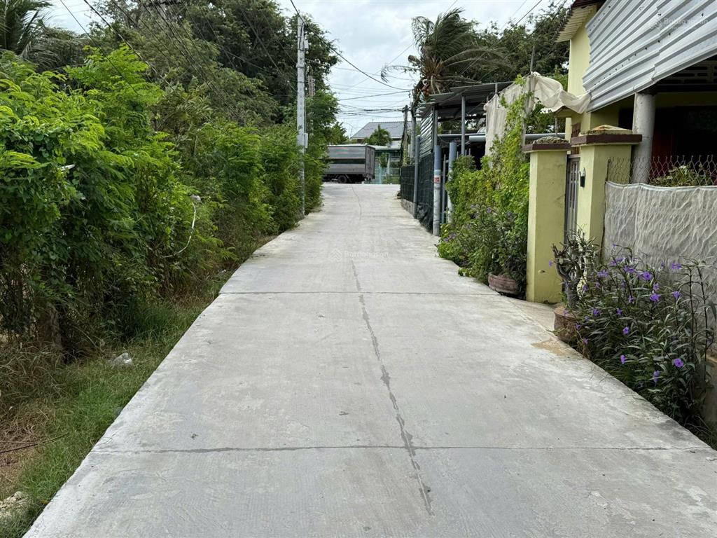 Bán đất xào 2 mặt tiền  gần đường 704 khánh hải, phường ninh chử, khánh hoà