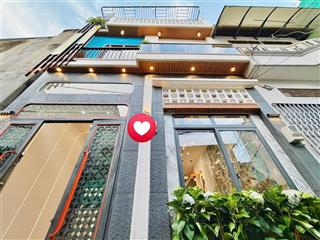 Nhà mới mặt tiền rộng rãi thoáng đẹp chủ cần tiền gấp nên giảm giá mạnh