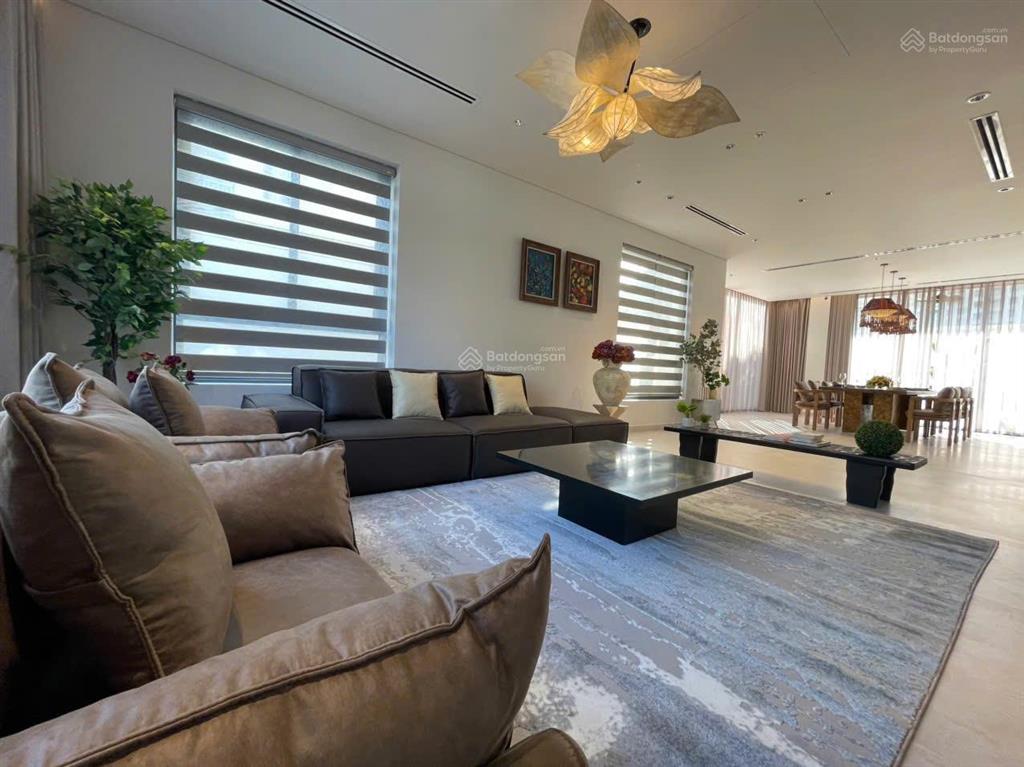 Cho thuê biệt thự saigon đảo kim cương quận 2. full nội thất cao cấp  14*20m  1 hầm 1 trệt 3 lầu