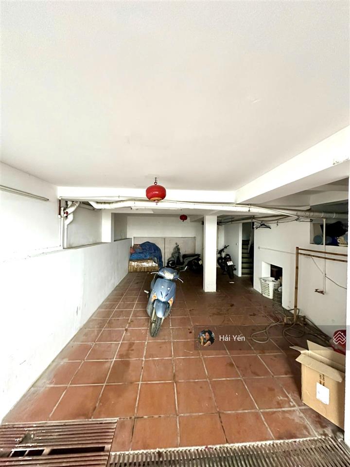 Apartment  mặt phố quảng khánh  125m x 6t  dòng tiền 10.000 usd/th  view hồ  giá 155 tỷ (tl)