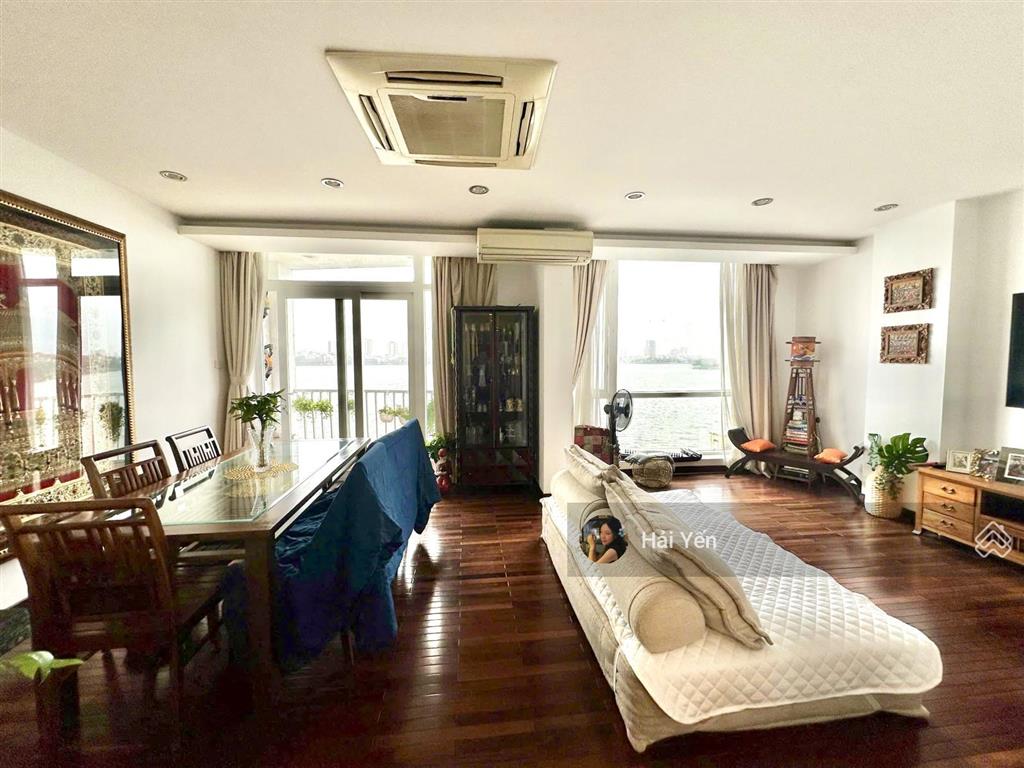 Apartment  mặt phố quảng khánh  125m x 6t  dòng tiền 10.000 usd/th  view hồ  giá 155 tỷ (tl)