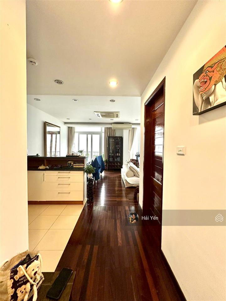 Apartment  mặt phố quảng khánh  125m x 6t  dòng tiền 10.000 usd/th  view hồ  giá 155 tỷ (tl)