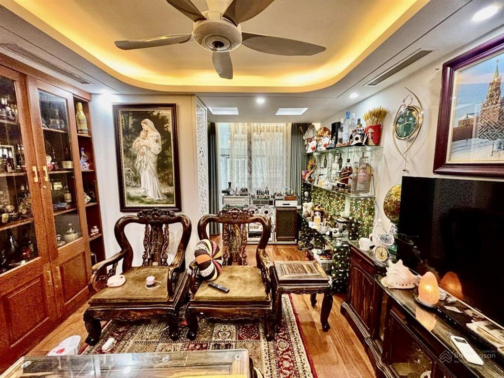 Nguyễn chánh  1 nhà ra phố  60m x 7 tầng thang máy  oto tránh  vỉa hè  giá 38.8 tỷ (tl)