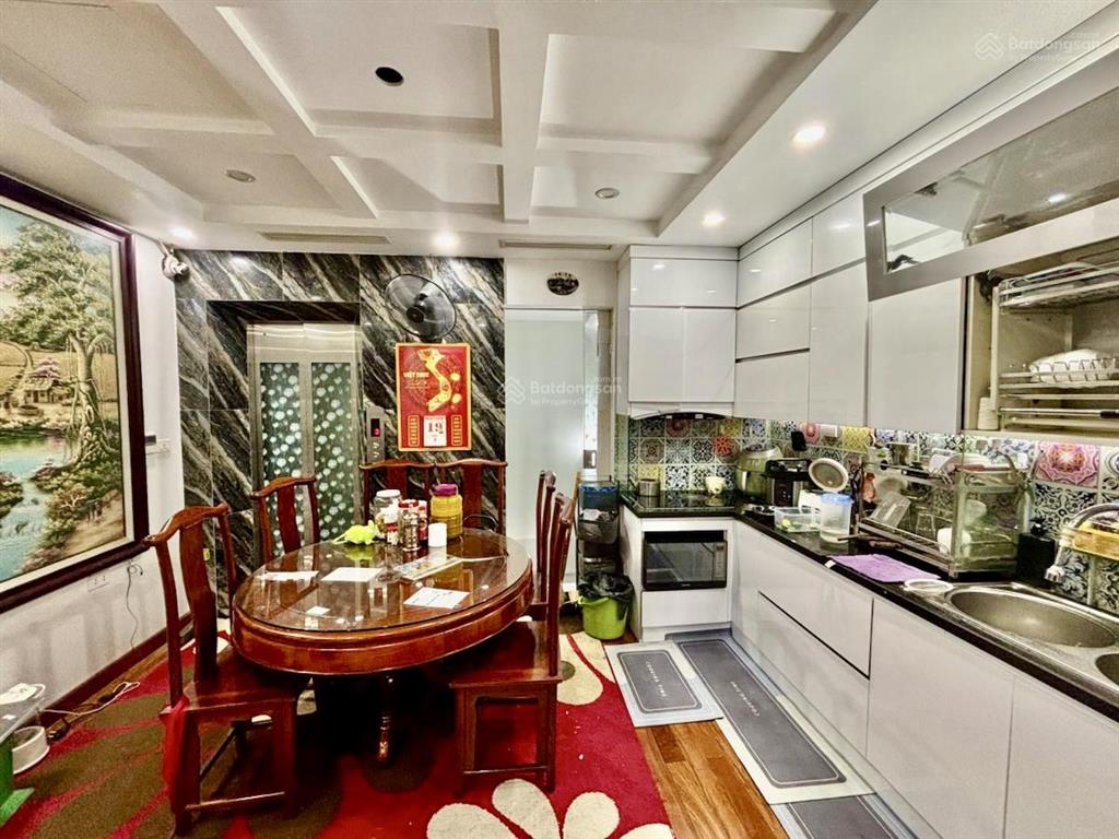 Nguyễn chánh  1 nhà ra phố  60m x 7 tầng thang máy  oto tránh  vỉa hè  giá 38.8 tỷ (tl)