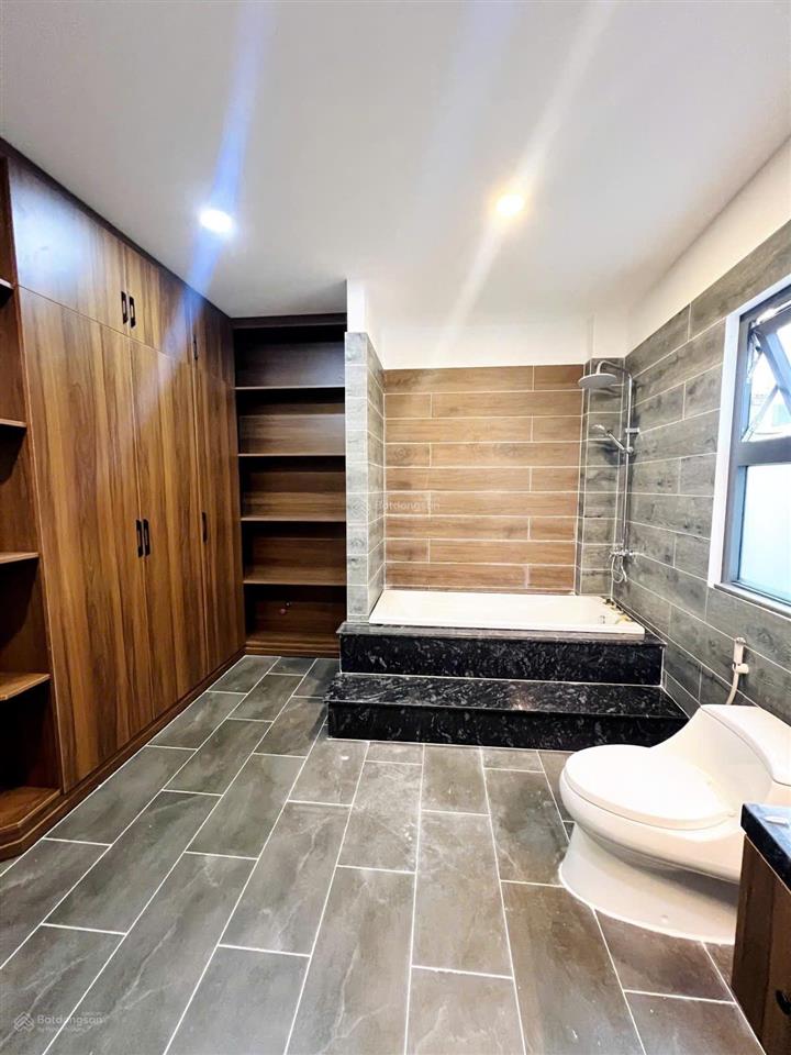 Về giá sốc! đối diện công viên  đẹp nhất cung đường  dt 4,6x20m (88m2) nhà 5 tầng  15,2 tỷ tl