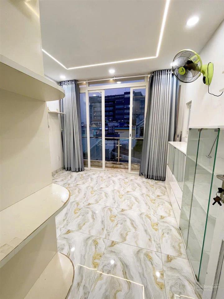 Chỉ 11 tỷnhà khu bàu cát hxh 8m cách 50m ra mt dt 4,1x18m (71,5m) 4 tầng đẹp, ở ngay