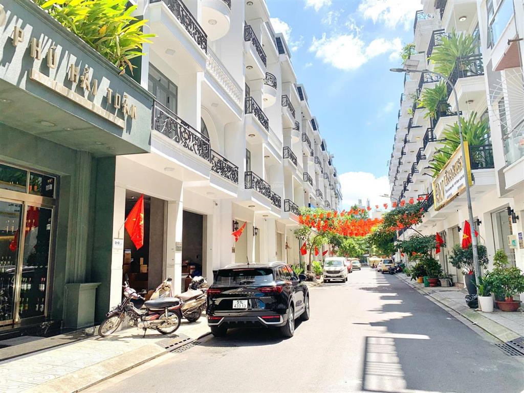 Rẻ nhất! chỉ 9 tỷ 1  hxh trường chinh  ngang hiếm 5,4x11m, 3 lầu, dt 240 triệu/1 năm