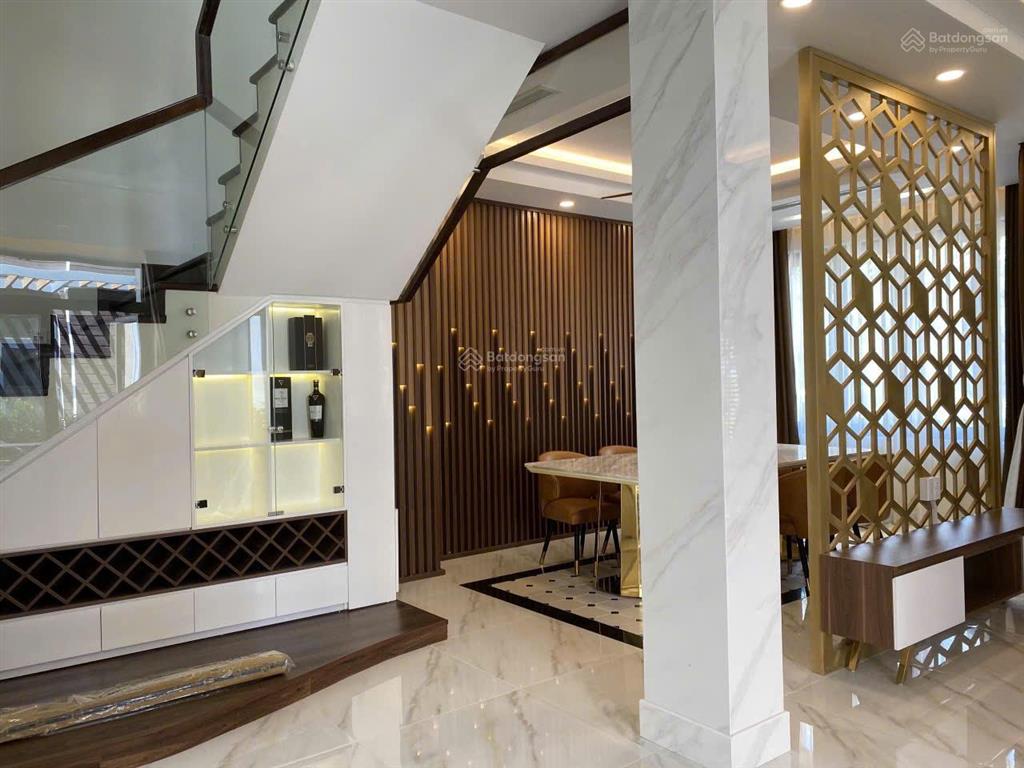 Về giá mạnh 13,9 tỷ tlkhu bàu cátbiệt thự 6 tầng (thang máy)dt hiếm 5x14m 70m2 mua ngay!!