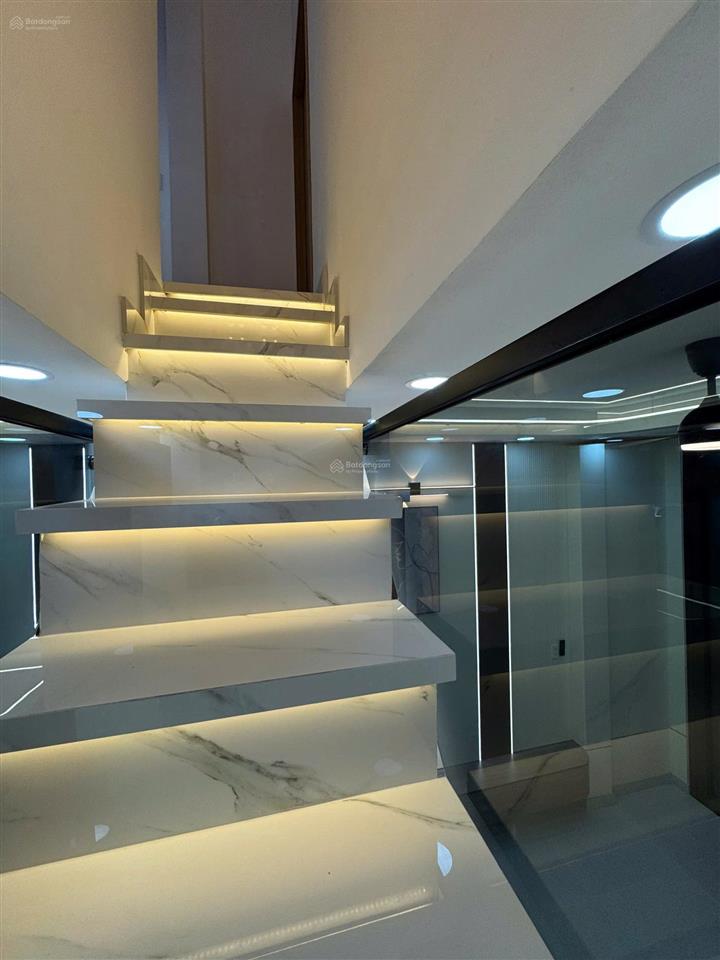 Duy nhất 9,8 tỷ tl siêu phẩm 5 tầng (xây 2023)  khu vip bàu cát dt 4x16m 67m2 mua nhanh ạ!!!!
