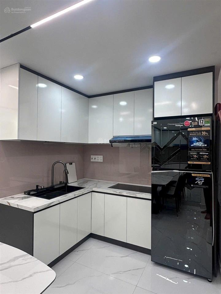 Giảm manh 12,5 tỷ!! khu sang đường 12m bàu cát dt khủng 4,5x14m 4 tầng đẹp!!!!!!!