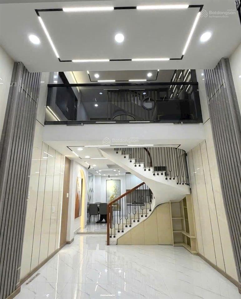 Giảm manh 12,5 tỷ!! khu sang đường 12m bàu cát dt khủng 4,5x14m 4 tầng đẹp!!!!!!!