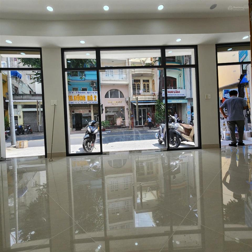 Duy nhất!!! chỉ 11.5 tỷ tl mtkd nguyễn thái bình ngang 10m 3 tầng mới tinh gần sân bay, vincom