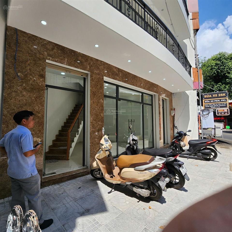 Duy nhất!!! chỉ 11.5 tỷ tl mtkd nguyễn thái bình ngang 10m 3 tầng mới tinh gần sân bay, vincom