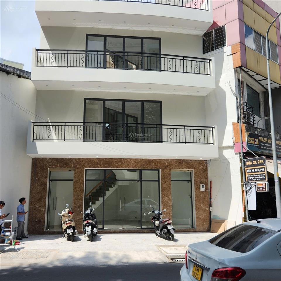 Duy nhất!!! chỉ 11.5 tỷ tl mtkd nguyễn thái bình ngang 10m 3 tầng mới tinh gần sân bay, vincom