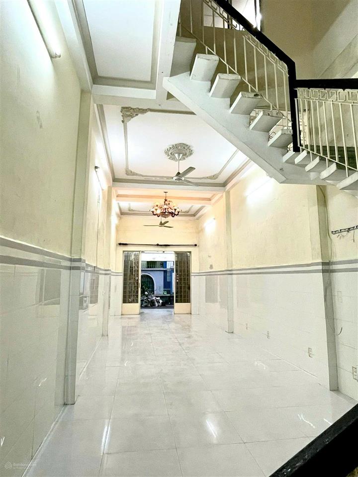 Hiếm khó tìm! chỉ 6,5 tỷ nhà âu cơ  dt hiếm| 4.2x16m 66m2  2 tầng cứng ở ngay