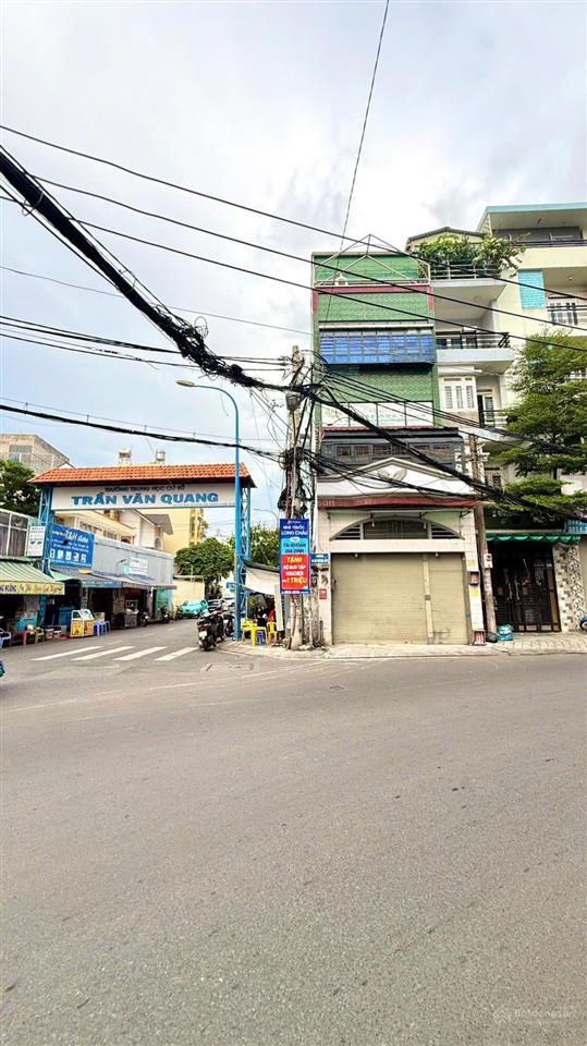 Cho thuê toà nhà góc 2mt  ni sư huỳnh liên nhà 4 tầng dt khủng 4,6x26m 75 triệu/ 1 tháng