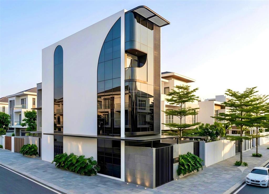 Cho thuê toà nhà góc 2mt  ni sư huỳnh liên nhà 4 tầng dt khủng 4,6x26m 75 triệu/ 1 tháng