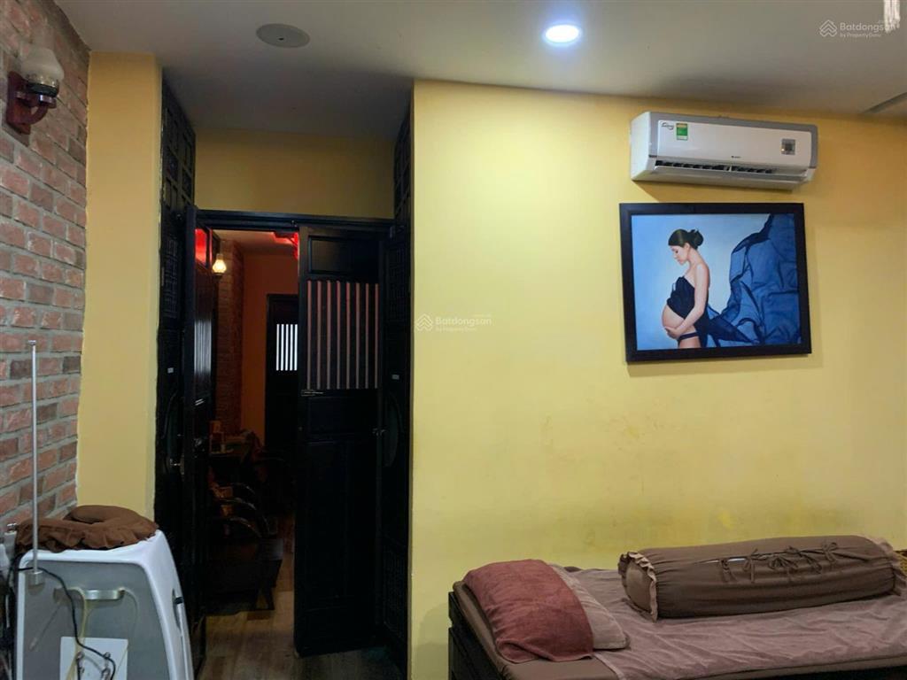Rẻ quá  cho thuê mt bàu cát 1 lô 2 mặt tiền 6 tầng đẹp chỉ 40tr/tháng