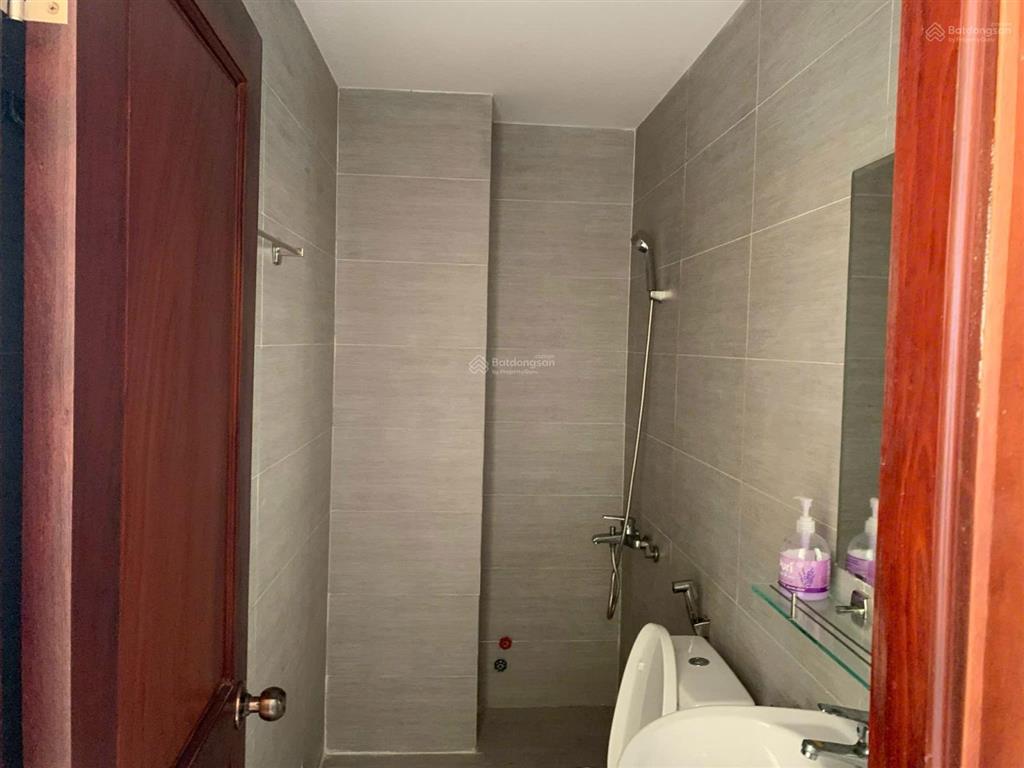 Rẻ quá  cho thuê mt bàu cát 1 lô 2 mặt tiền 6 tầng đẹp chỉ 40tr/tháng