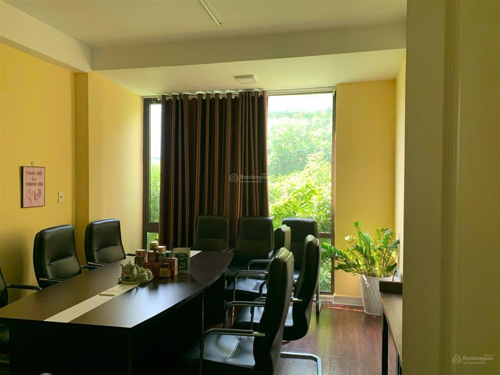 Rẻ quá  cho thuê mt bàu cát 1 lô 2 mặt tiền 6 tầng đẹp chỉ 40tr/tháng