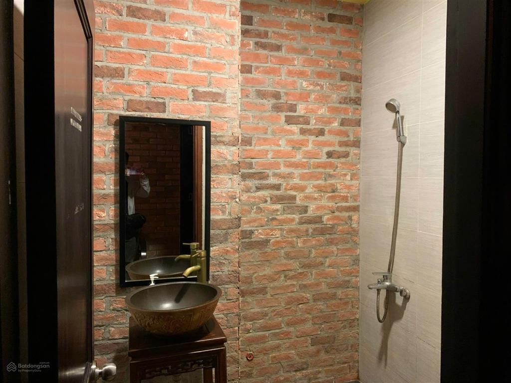 Rẻ quá  cho thuê mt bàu cát 1 lô 2 mặt tiền 6 tầng đẹp chỉ 40tr/tháng