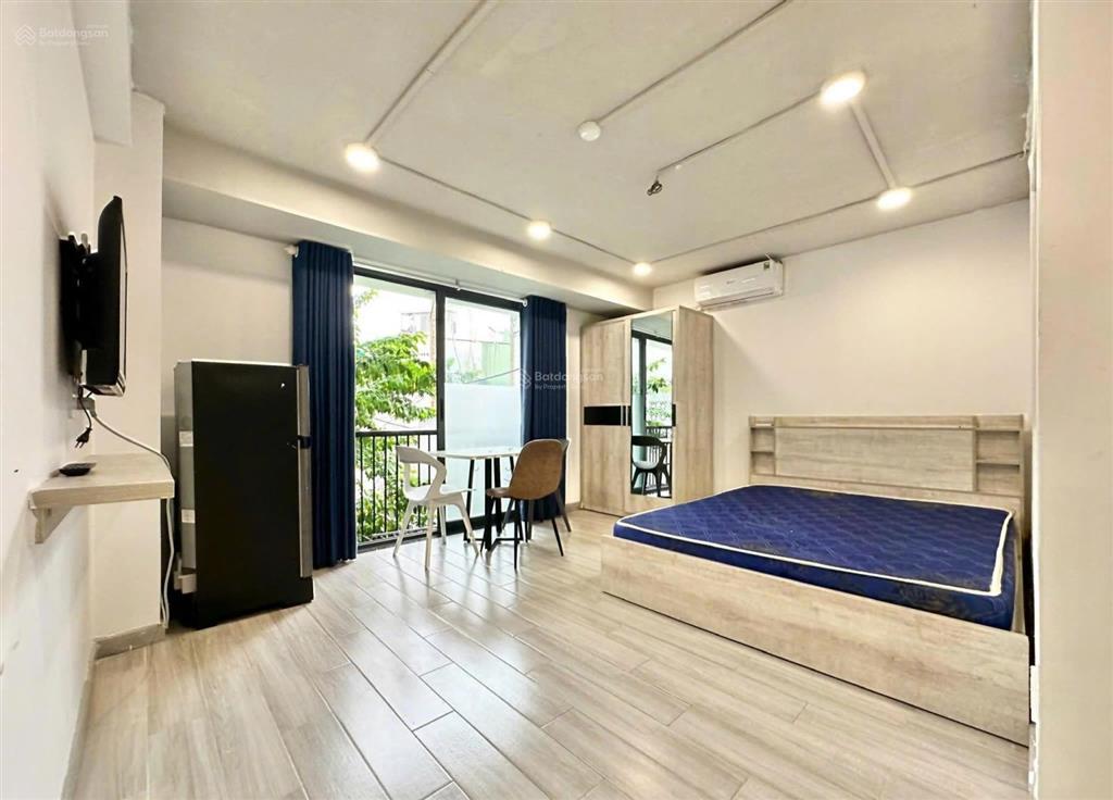Studio ban công full nội thất trần quang diệu, quận 3 gần cầu công lý | view cây xanh