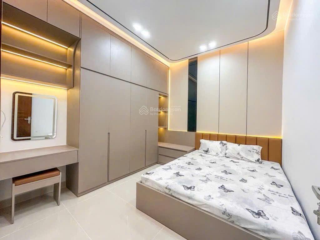 Chi 5. x tỷ nhà mới 4 tầng lô nhì huỳnh tấn phát gần tt văn hóa quận 7 ngang 5m 3pn hoàn công