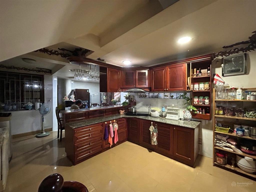 Biệt thự phố 5t  sân vườn gần quận 1  huỳnh tấn phát quận 7 dt 11x10m gara ô tô  giá 13 tỷ nhỉnh