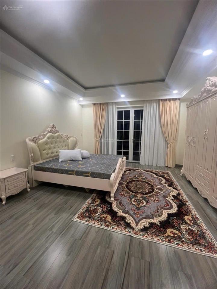 Kiến trúc châu âu 5 tầng gần mt lê văn lương đường 8m 4pn giá 8 tỷ hơn shr dân trí cao kdc