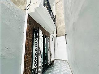 Bán nhà đẹp tôn đức thắng trung tâm đống đa ngõ thông huy văn gần văn miếu quốc tử giám
