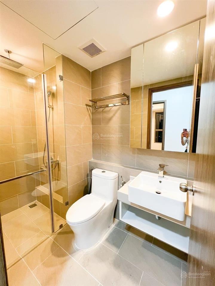 Bán nhanh river panorama quận 7  sổ hồng  2pn, 1wc  giá bán 3,8 tỷ giá hời