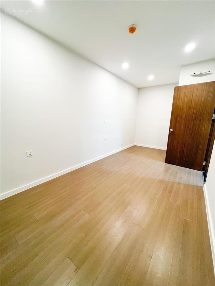Bán nhanh river panorama quận 7  sổ hồng  2pn, 1wc  giá bán 3,8 tỷ giá hời