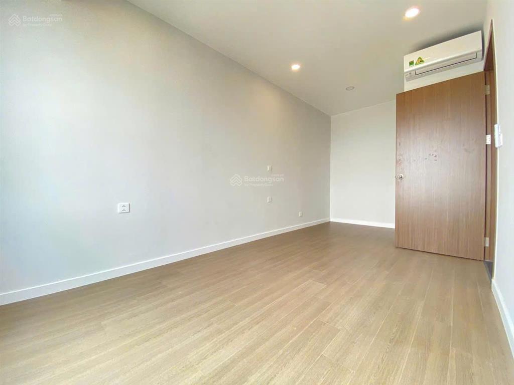 Kẹt tiền bán river panorama quận 7  sổ hồng  2pn, 1wc  giá bán 3,8 tỷ giá hời