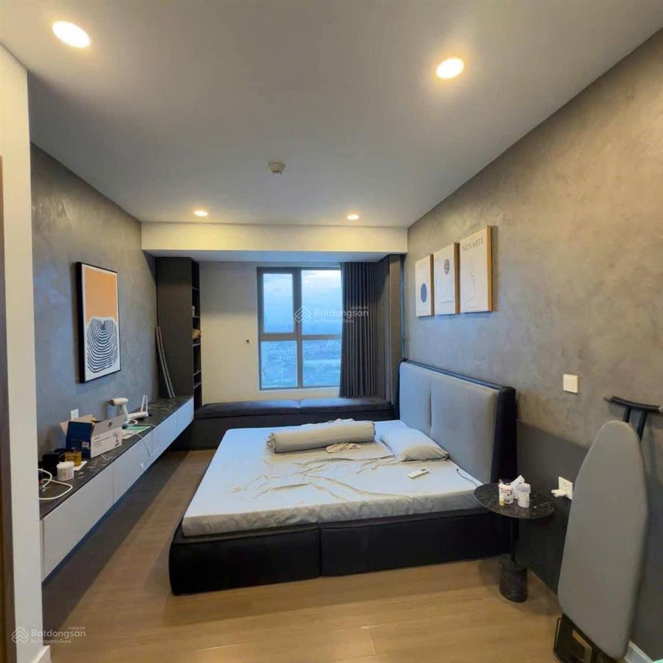 Giá tốt bán nhanh river panorama  3pn, 2wc  full nội thất cao cấp  tầng cao  sổ sẵn  chỉ 6 tỷ