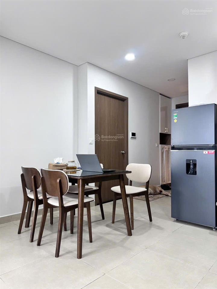 Cho thuê river panorama  65m2, 2pn, 2wc  full nội thất cao cấp  view hướng q1 không bị nắng.