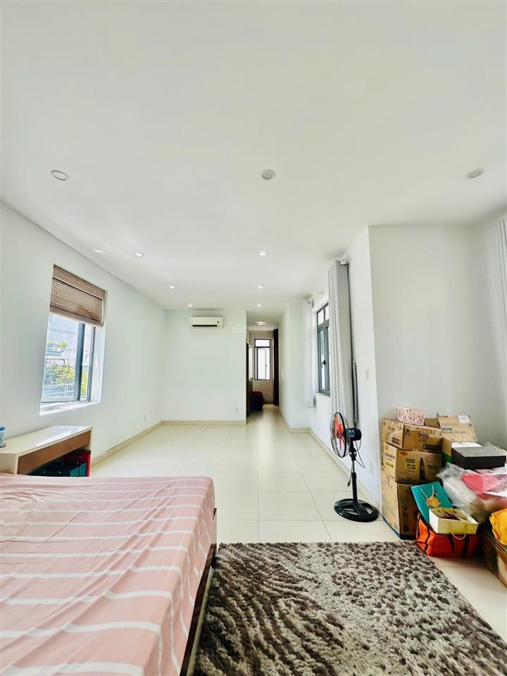 Cho thuê nhà mặt tiền 75 điện biên phủ, phường gia định  ngang 6 mét 5 lầu suốt  giá thương lượng