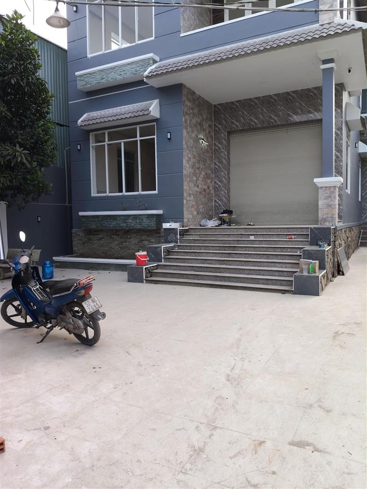 Chính chủ cần bán căn biệt thự rộng 300m2 đất nhà có 3 lầu 8 phòng ngủ 7wc bán 12,5 tỷ thương lượng