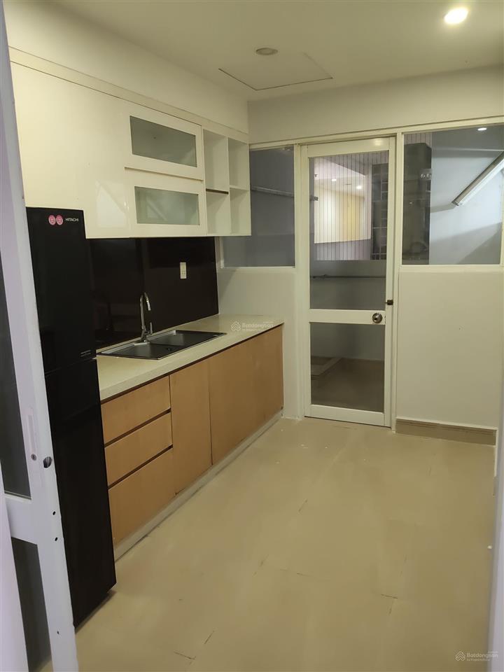Bán chung cư ngọc phương nam 3 phòng ngủ 2 nhà vệ sinh nhà rộng 118m2 giá bán 5,3 tỷ nhà lầu 8