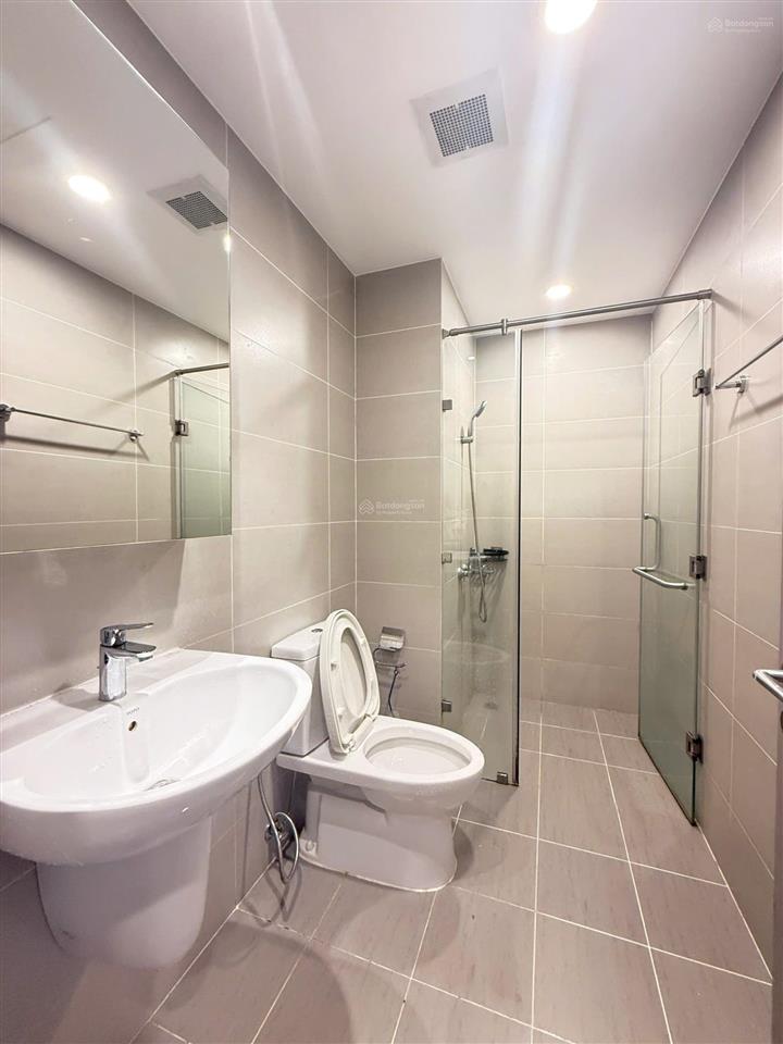 Bán nhà mặt tiền mới xây đường nguyễn bình phú xuân nhà bè ngang 4m dài 15m có 1 lầu 3 phòng 2 wc