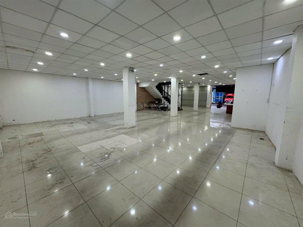 Bán gấp nhà mặt phố tân thành, 34 tỷ, 196m2, đẹp, nhiều tiện ích