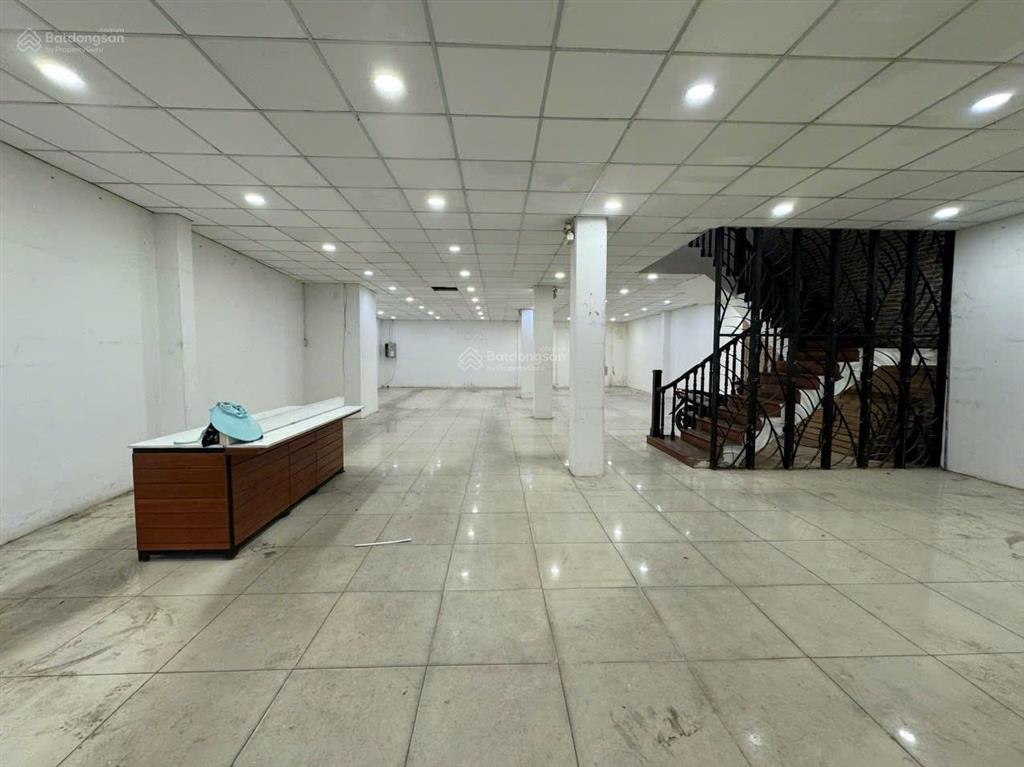 Bán gấp nhà mặt phố tân thành, 34 tỷ, 196m2, đẹp, nhiều tiện ích