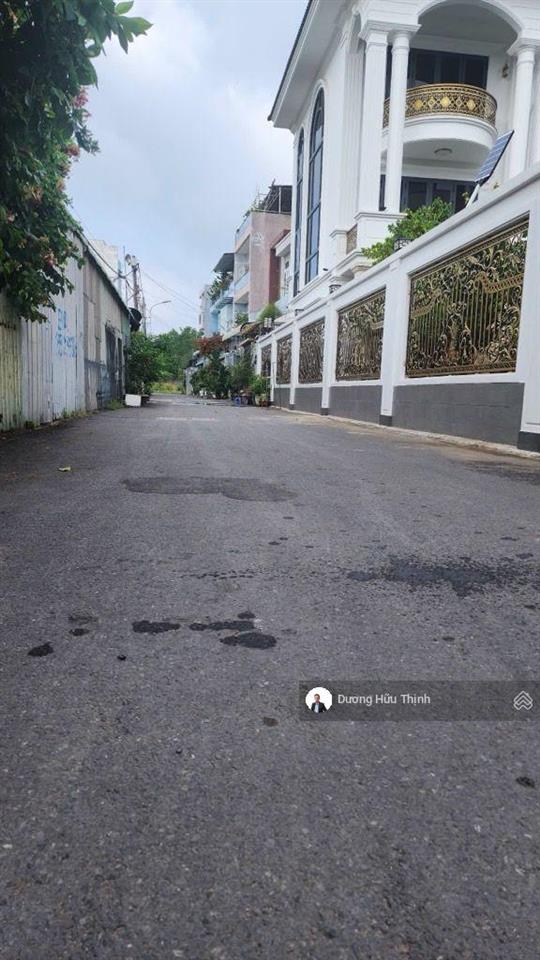 Kẹt tiền bán gấp nhà đường 102 tăng nhơn phú q9